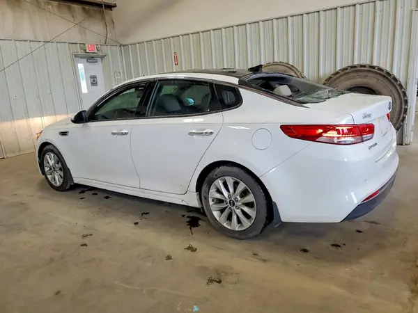 5XXGU4L37JG259794 2018 KIA OPTIMA - Image 2