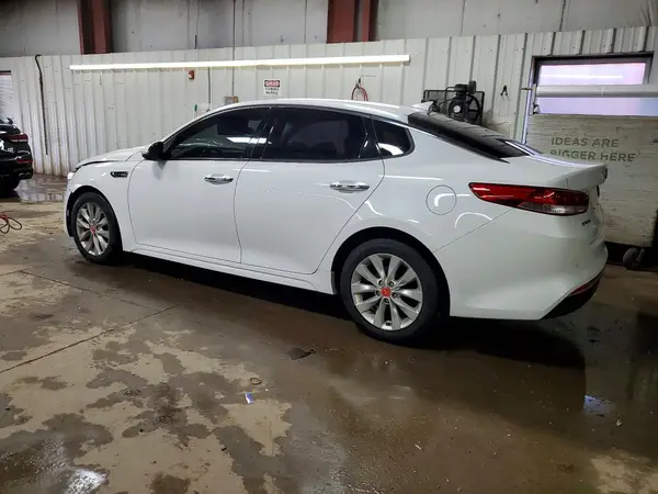 5XXGU4L37JG265207 2018 KIA OPTIMA - Image 2