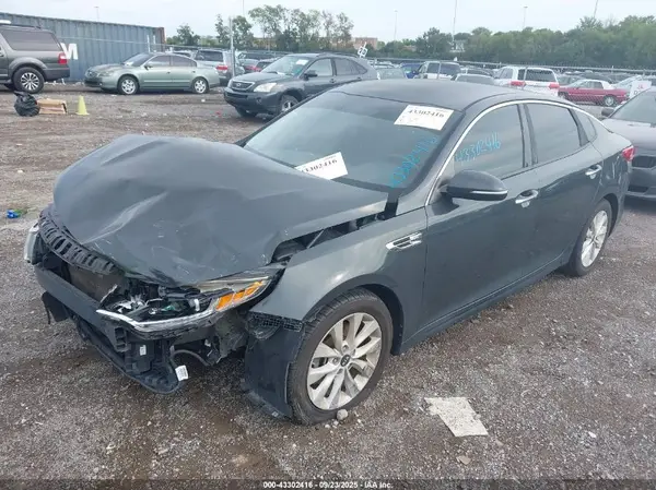 5XXGU4L38GG003947 2016 KIA OPTIMA - Image 2