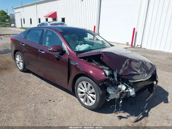 5XXGU4L38GG005052 2016 KIA OPTIMA - Image 1