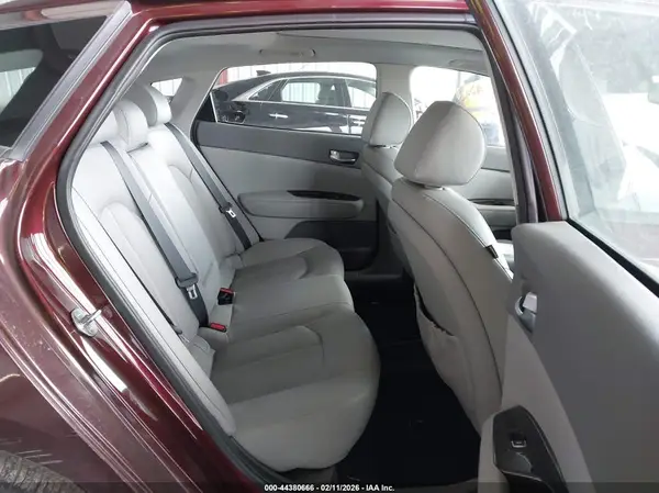 5XXGU4L38GG009974 2016 KIA OPTIMA - Image 8