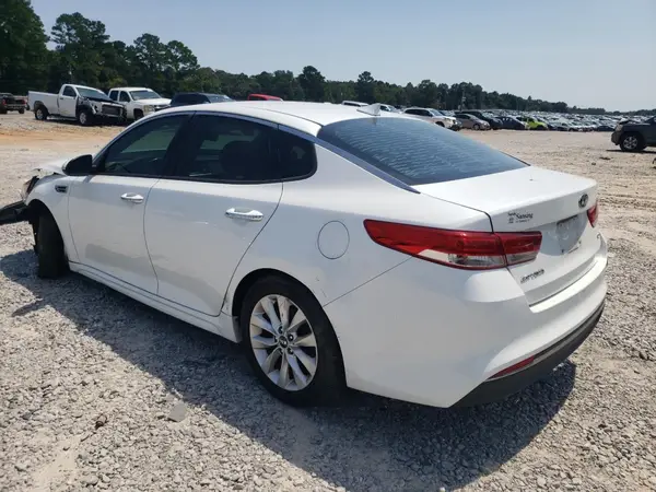 5XXGU4L38GG010008 2016 KIA OPTIMA - Image 2