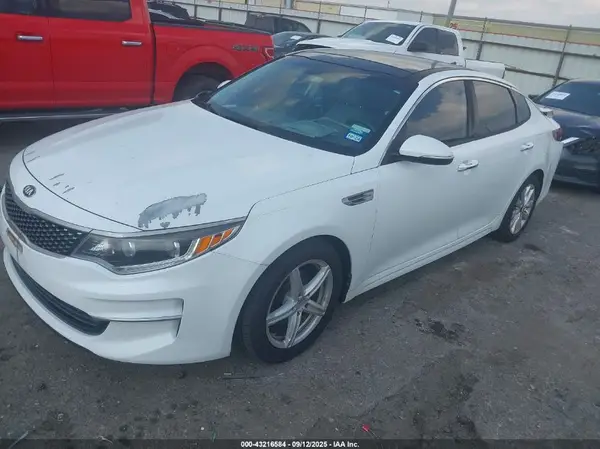 5XXGU4L38GG011529 2016 KIA OPTIMA - Image 2