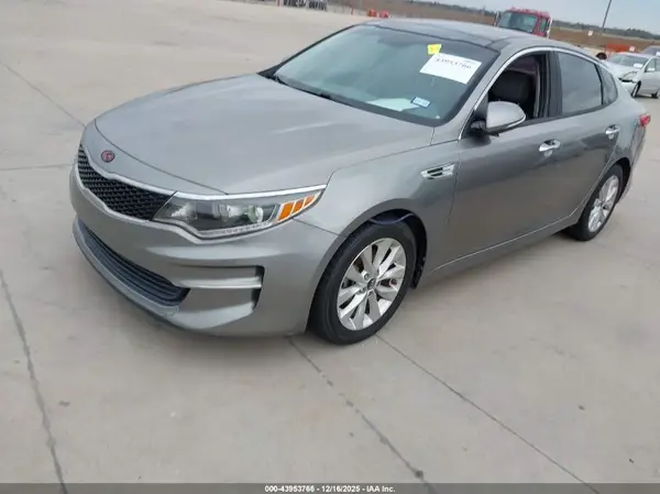 5XXGU4L38GG014270 2016 KIA OPTIMA - Image 2