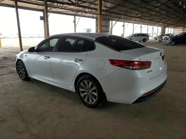 5XXGU4L38GG033126 2016 KIA OPTIMA - Image 2