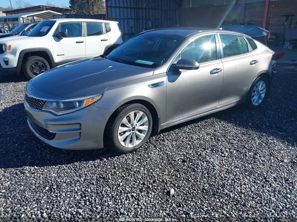 5XXGU4L38GG042893 2016 KIA OPTIMA - Image 2