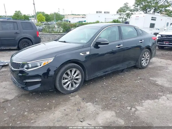 5XXGU4L38GG045521 2016 KIA OPTIMA - Image 2