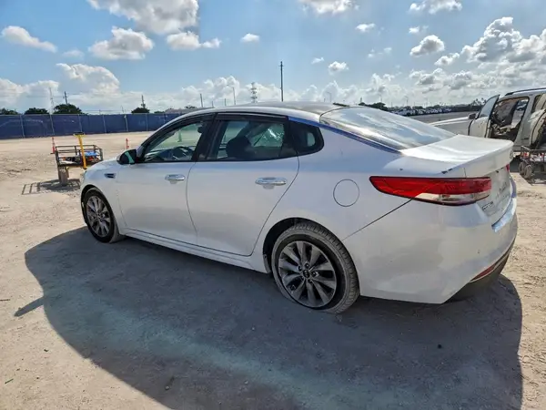 5XXGU4L38GG046619 2016 KIA OPTIMA - Image 2