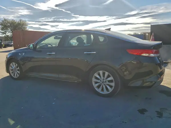 5XXGU4L38GG053960 2016 KIA OPTIMA - Image 2