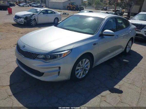 5XXGU4L38GG058981 2016 KIA OPTIMA - Image 2