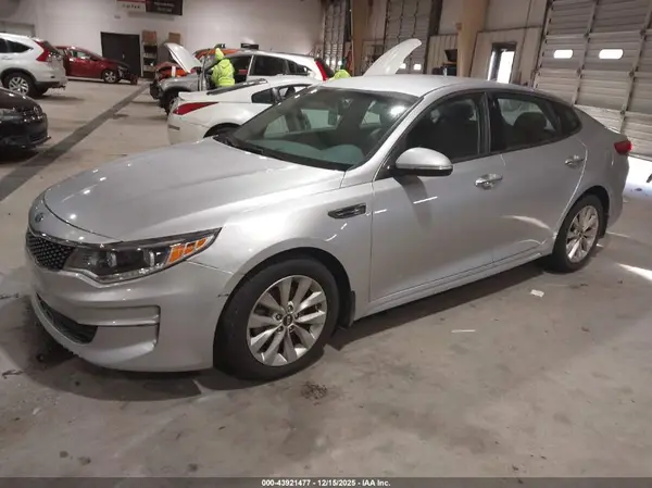 5XXGU4L38GG080897 2016 KIA OPTIMA - Image 2