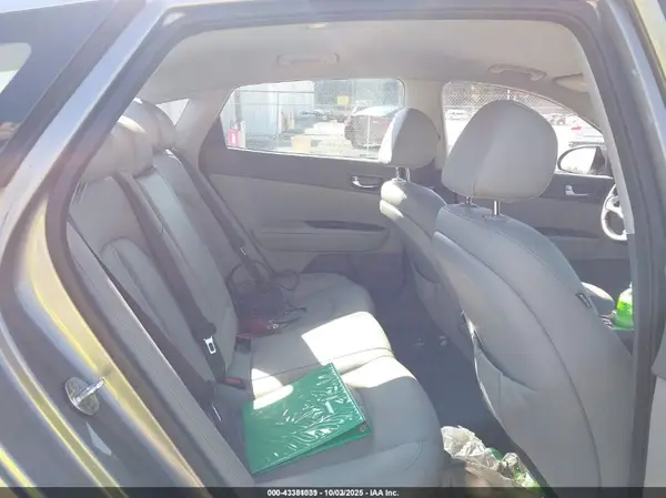 5XXGU4L38GG084383 2016 KIA OPTIMA - Image 8