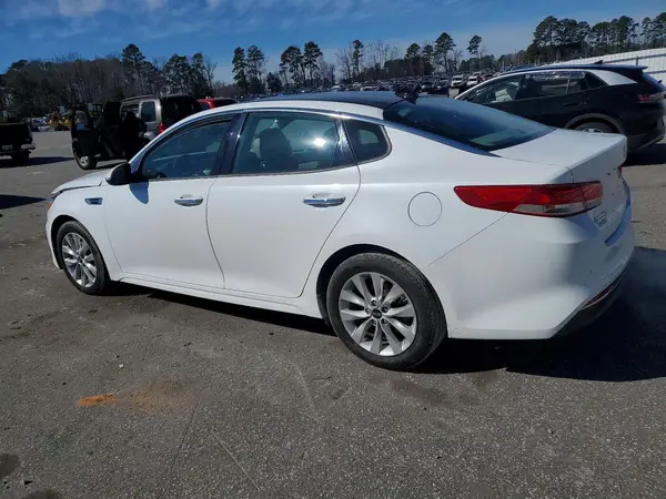 5XXGU4L38GG096906 2016 KIA OPTIMA - Image 2