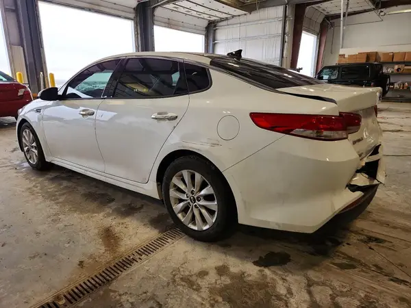 5XXGU4L38GG098073 2016 KIA OPTIMA - Image 2