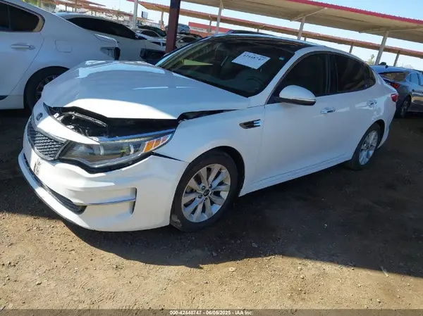 5XXGU4L38GG107175 2016 KIA OPTIMA - Image 2