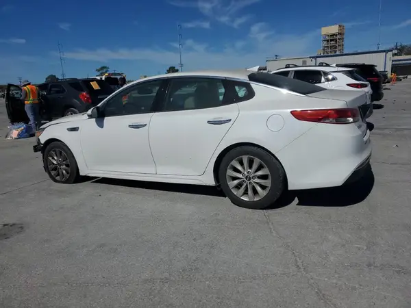 5XXGU4L38GG107435 2016 KIA OPTIMA - Image 2