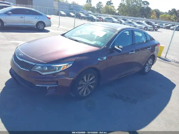 5XXGU4L38GG113610 2016 KIA OPTIMA - Image 2