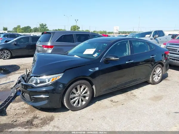 5XXGU4L38HG124964 2017 KIA OPTIMA - Image 2