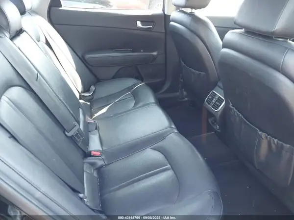5XXGU4L38HG124964 2017 KIA OPTIMA - Image 8