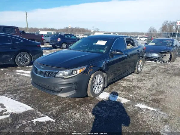 5XXGU4L38HG131235 2017 KIA OPTIMA - Image 2