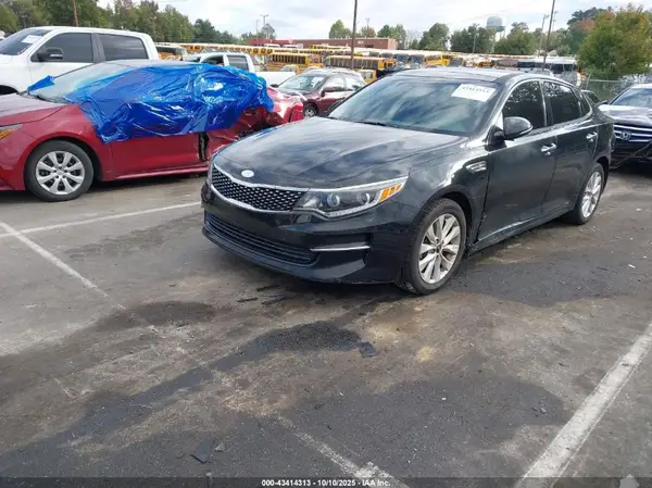 5XXGU4L38HG132675 2017 KIA OPTIMA - Image 2