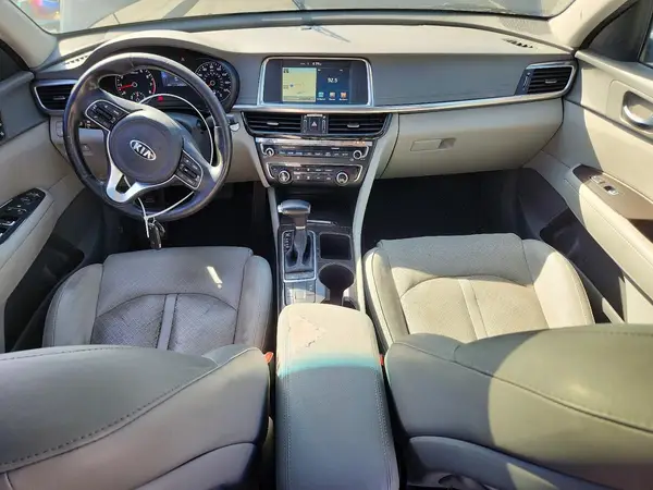 5XXGU4L38HG135107 2017 KIA OPTIMA - Image 8