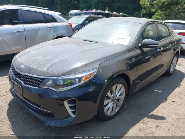5XXGU4L38HG144762 2017 KIA OPTIMA - Image 2