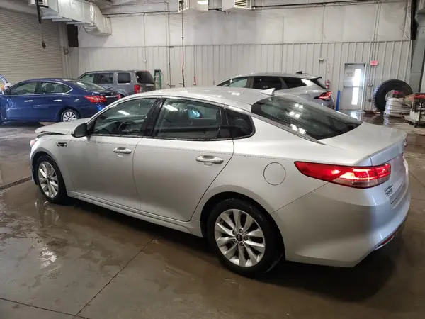 5XXGU4L38HG150965 2017 KIA OPTIMA - Image 2
