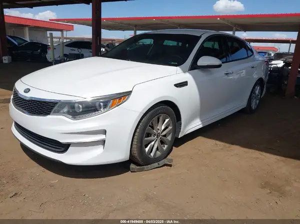 5XXGU4L38HG158709 2017 KIA OPTIMA - Image 2