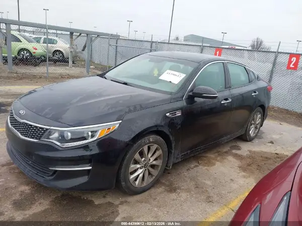 5XXGU4L38HG161593 2017 KIA OPTIMA - Image 2