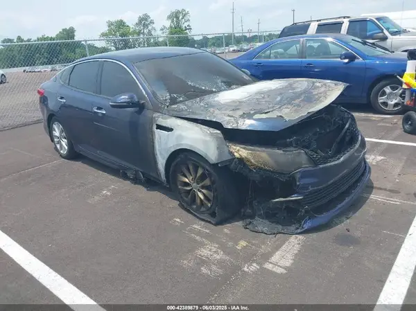 5XXGU4L38HG165420 2017 KIA OPTIMA - Image 1