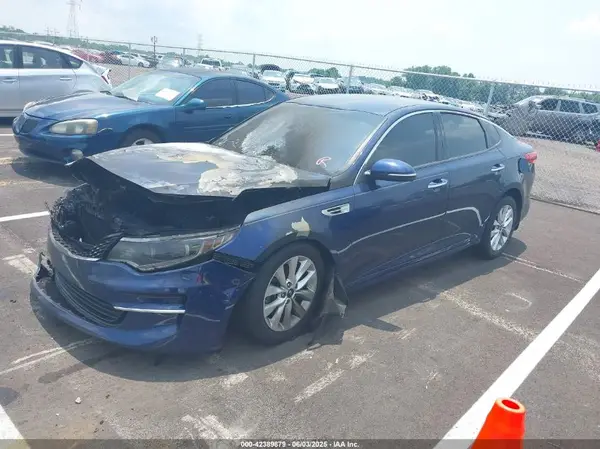 5XXGU4L38HG165420 2017 KIA OPTIMA - Image 2