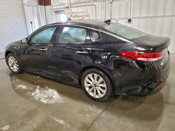 5XXGU4L38HG175994 2017 KIA OPTIMA - Image 2