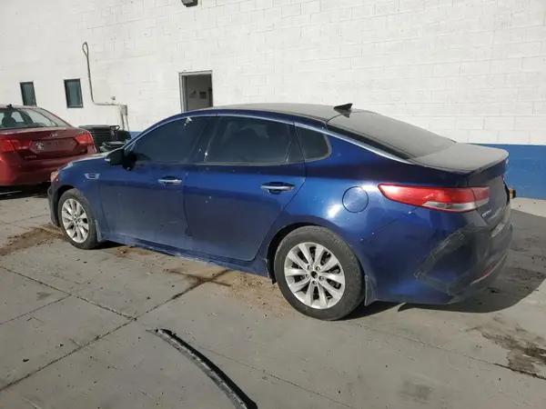 5XXGU4L38JG181302 2018 KIA OPTIMA - Image 2