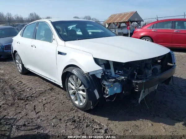 5XXGU4L38JG187956 2018 KIA OPTIMA - Image 1