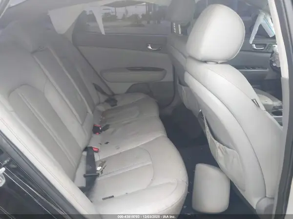 5XXGU4L38JG200043 2018 KIA OPTIMA - Image 8