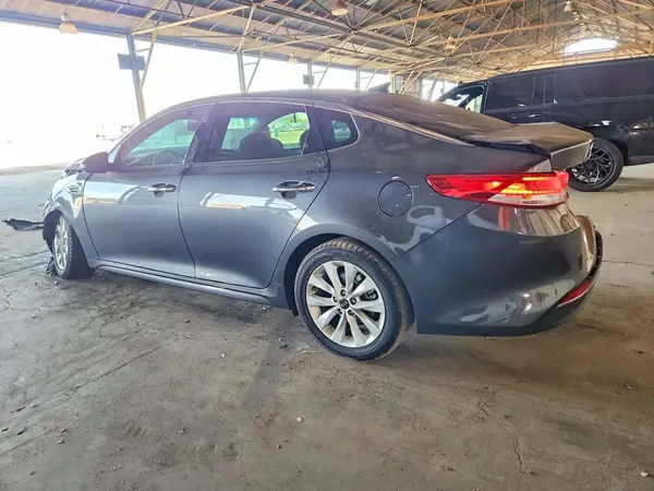 5XXGU4L38JG205033 2018 KIA OPTIMA - Image 2