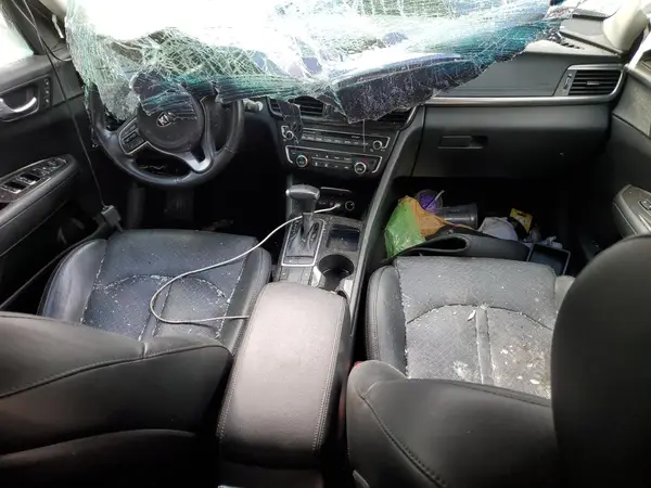 5XXGU4L38JG205615 2018 KIA OPTIMA - Image 8