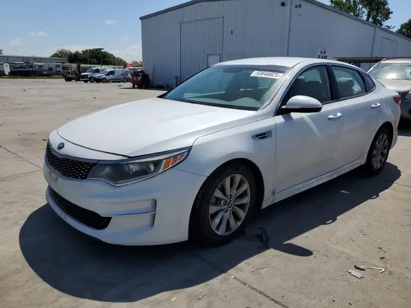 5XXGU4L38JG206408 2018 KIA OPTIMA - Image 1