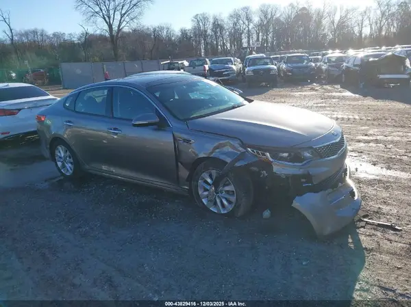 5XXGU4L38JG213262 2018 KIA OPTIMA - Image 1