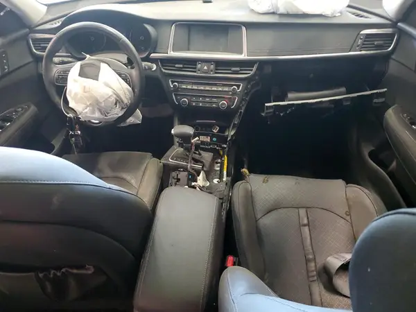 5XXGU4L38JG215125 2018 KIA OPTIMA - Image 8