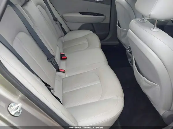 5XXGU4L38JG220079 2018 KIA OPTIMA - Image 8