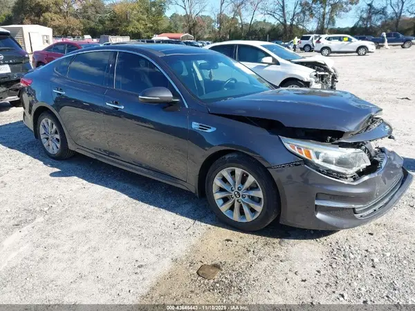 5XXGU4L38JG221927 2018 KIA OPTIMA - Image 1