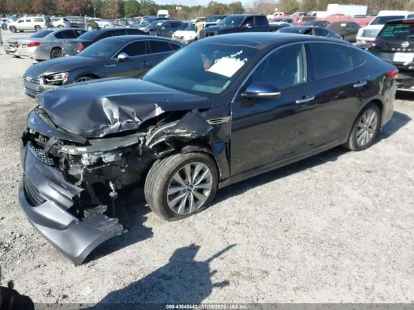 5XXGU4L38JG221927 2018 KIA OPTIMA - Image 2