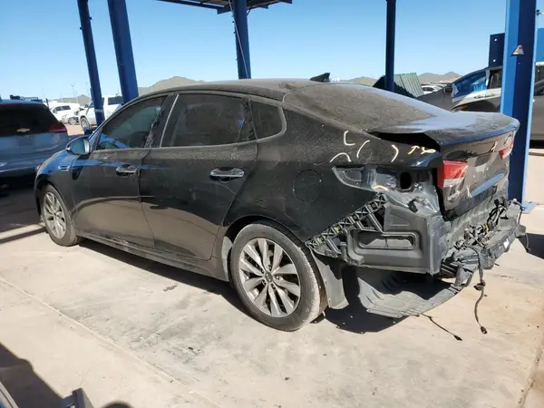 5XXGU4L38JG224911 2018 KIA OPTIMA - Image 2