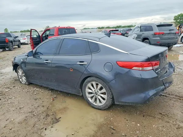5XXGU4L38JG228313 2018 KIA OPTIMA - Image 2