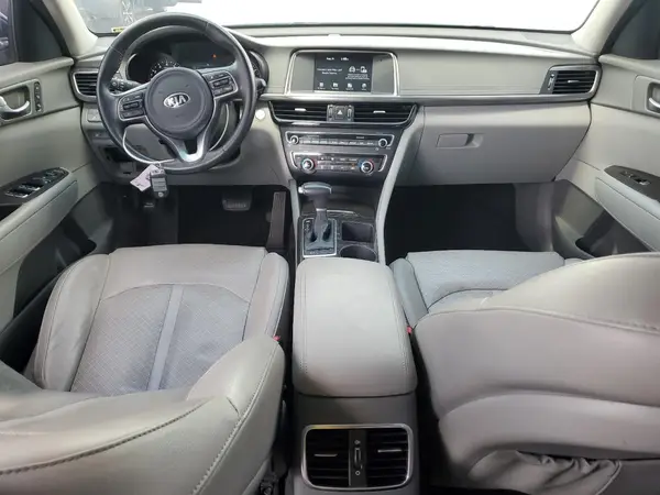 5XXGU4L38JG233236 2018 KIA OPTIMA - Image 8