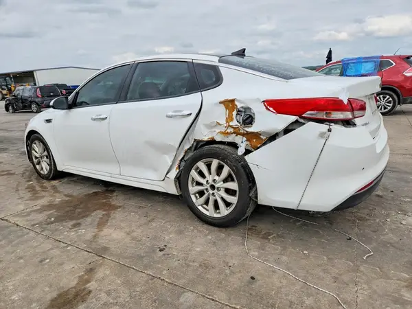 5XXGU4L38JG238789 2018 KIA OPTIMA - Image 2