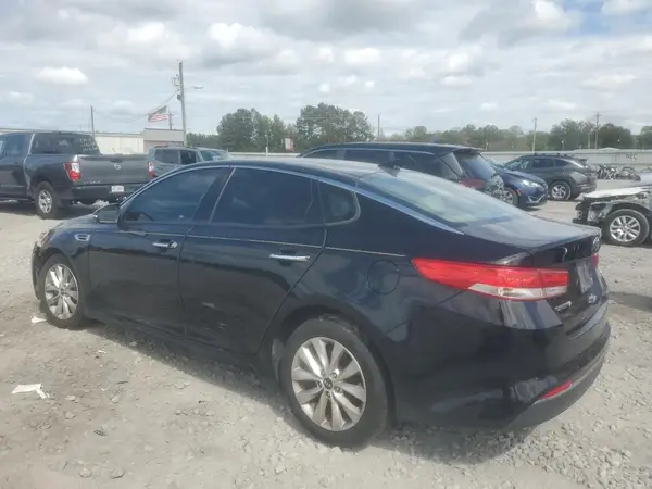 5XXGU4L38JG245676 2018 KIA OPTIMA - Image 2