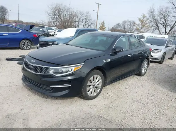 5XXGU4L38JG260727 2018 KIA OPTIMA - Image 2